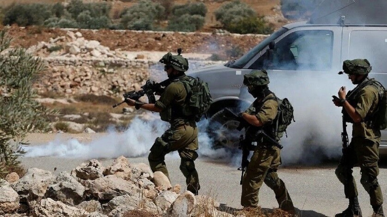 شلیک تک‌تیرانداز صهیونیست به مادر و دختر فلسطینی