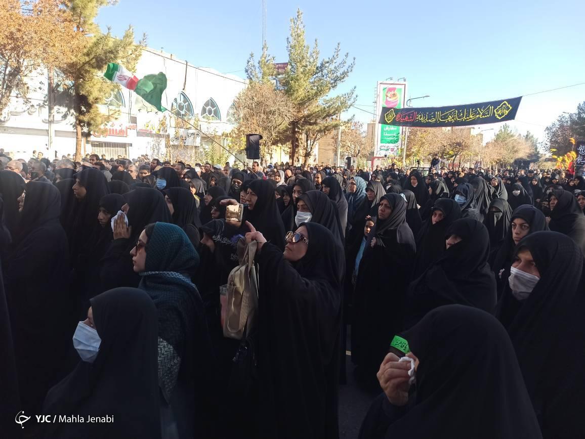 پیکر&zwnj;های مطهر ۹ شهید گمنام در استان کرمان تشییع شد