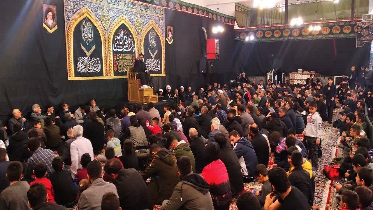 گوشه‌هایی از مراسم سوگواری شهادت حضرت زهرا (س) در صالح آباد + فیلم و تصاویر