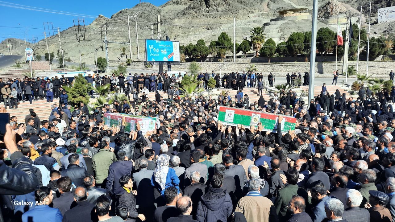 پیکر مطهر ۲شهید نیروی انتظامی در زاهدان تشییع شد+ تصاویر