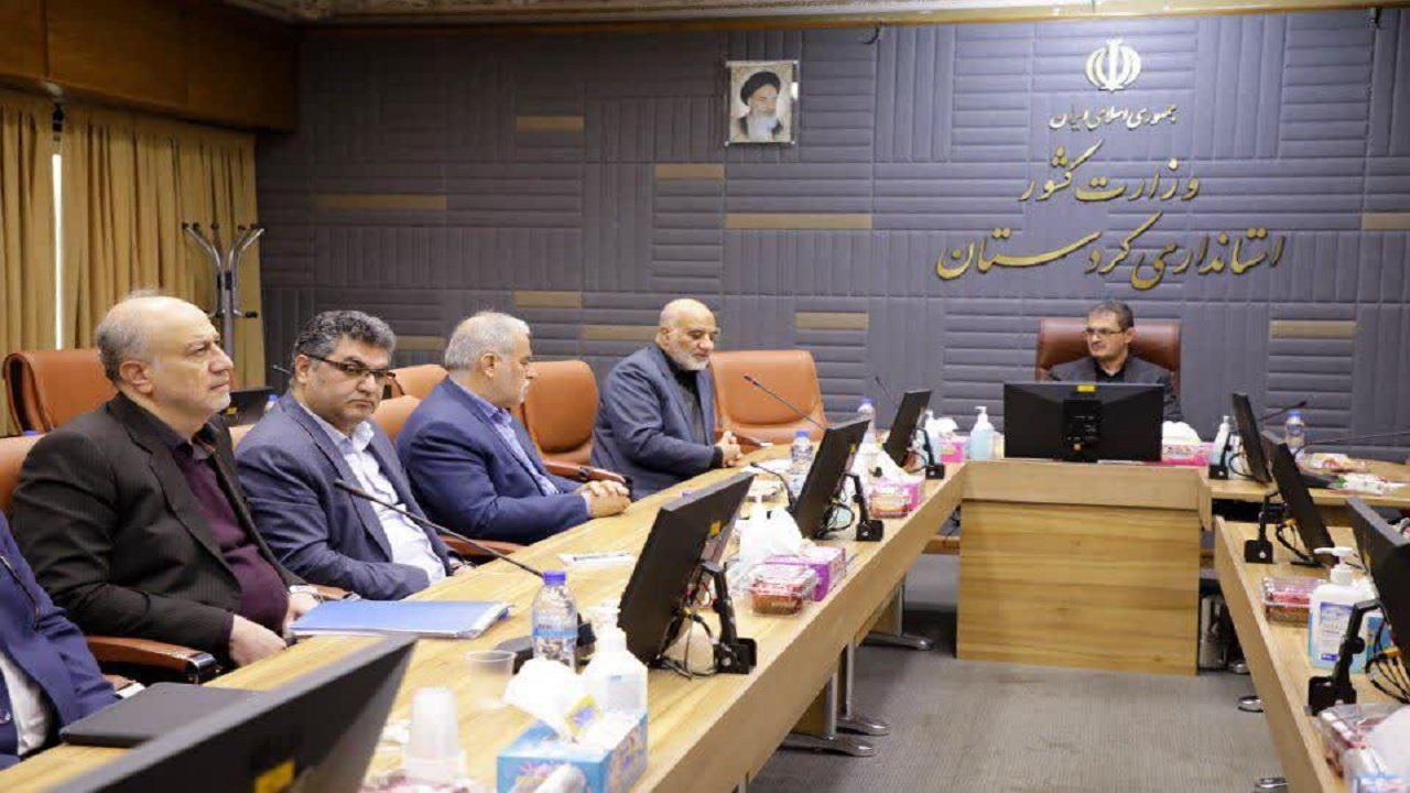 نشست رسیدگی به مشکلات کانون بازنشستگان سپاه کردستان