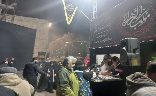 برپایی ایستگاه صلواتی در شب شهادت حضرت فاطمه زهرا(س)