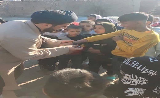 اقدام جهادگرانه طلاب به دانش آموزان