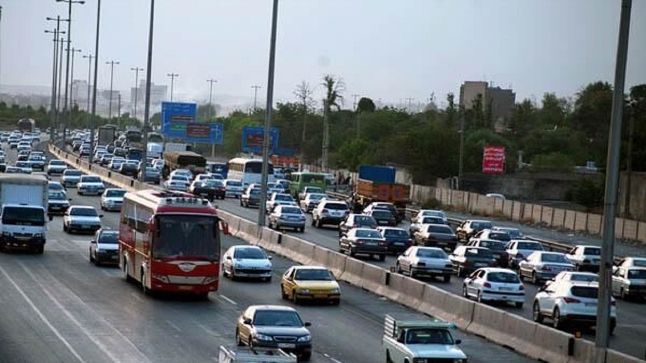 ترافیک در آزادراه‌های زنجان نسبتا سنگین است