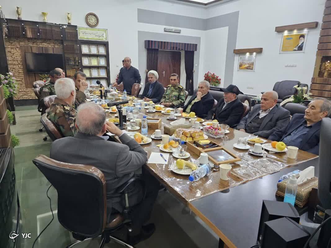 نخستین همایش فرماندهان پیشکسوت  آماد و پشتیبانی منطقه شیراز نزاجا
