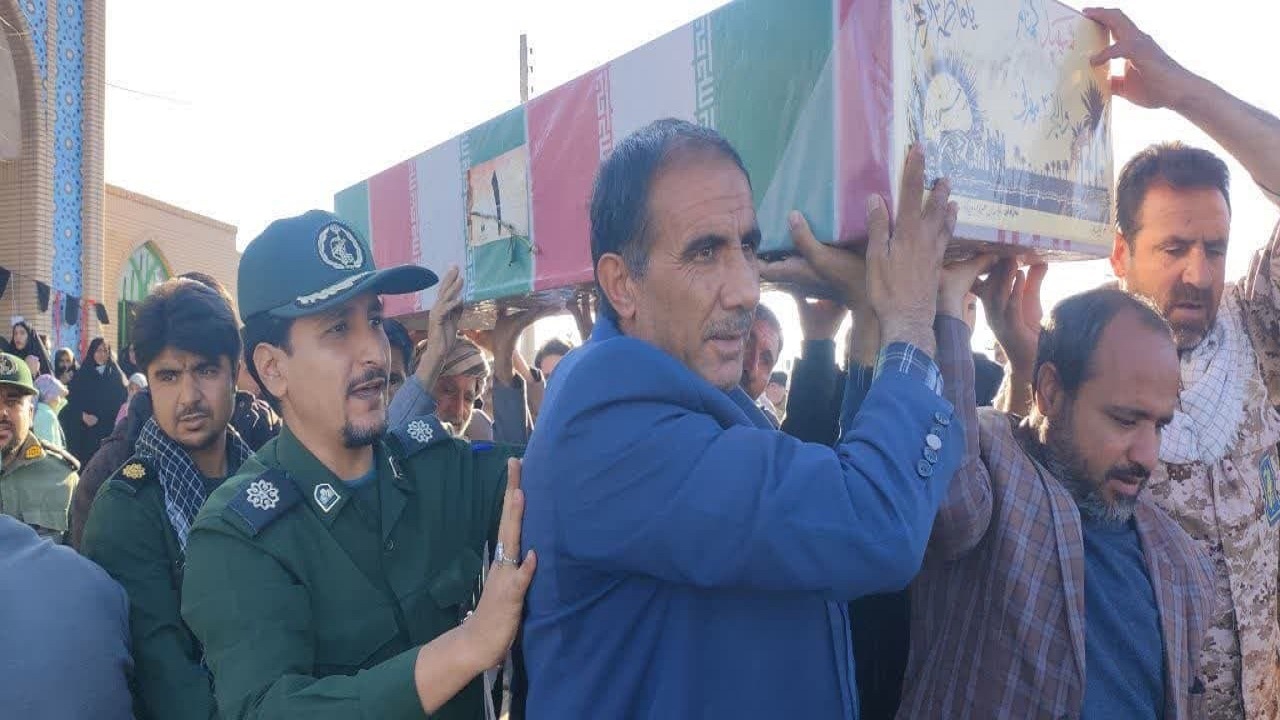 تشییع شهید گمنام در روستای بارنجگان زیرکوه + تصاویر