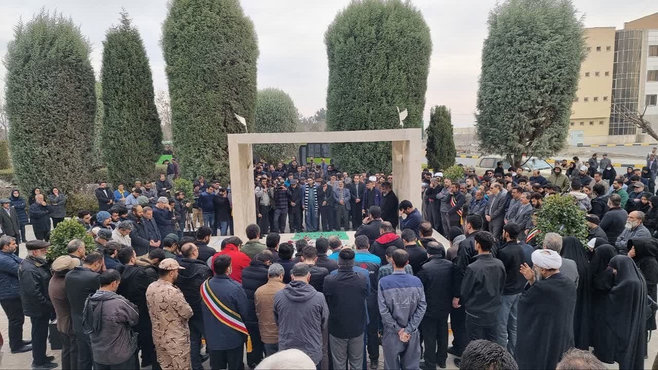 ۲ شهید دفاع مقدس در خراسان رضوی به خاک سپرده شدند