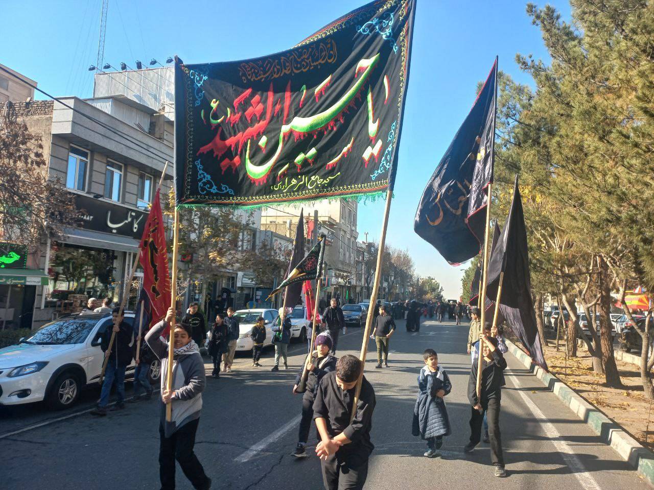 دسته روی سوگواران فاطمی در شهرک حکیمیه تهران