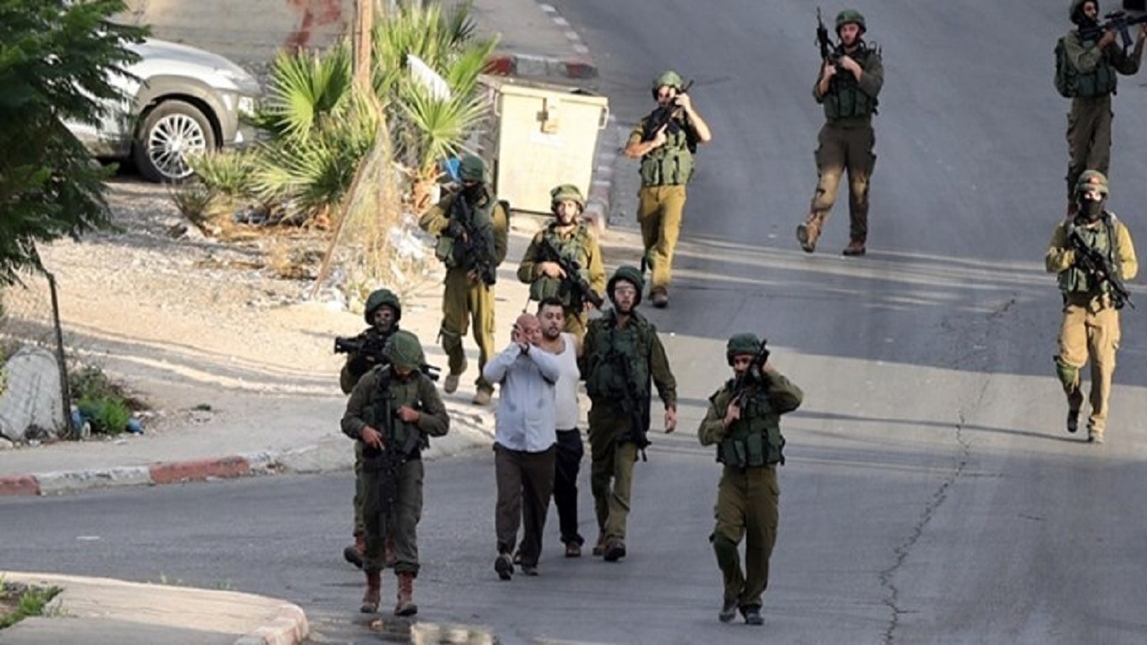 جان باختن تعدادی از آوارگان فلسطینی اسیر شده در غزه