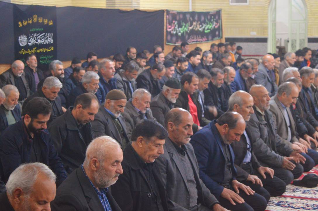 اجتماع مردم روستای طزرک قزوین