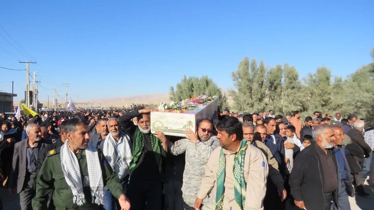 مراسم تشییع شهید گمنام در روستای آشنای خنج + تصاویر