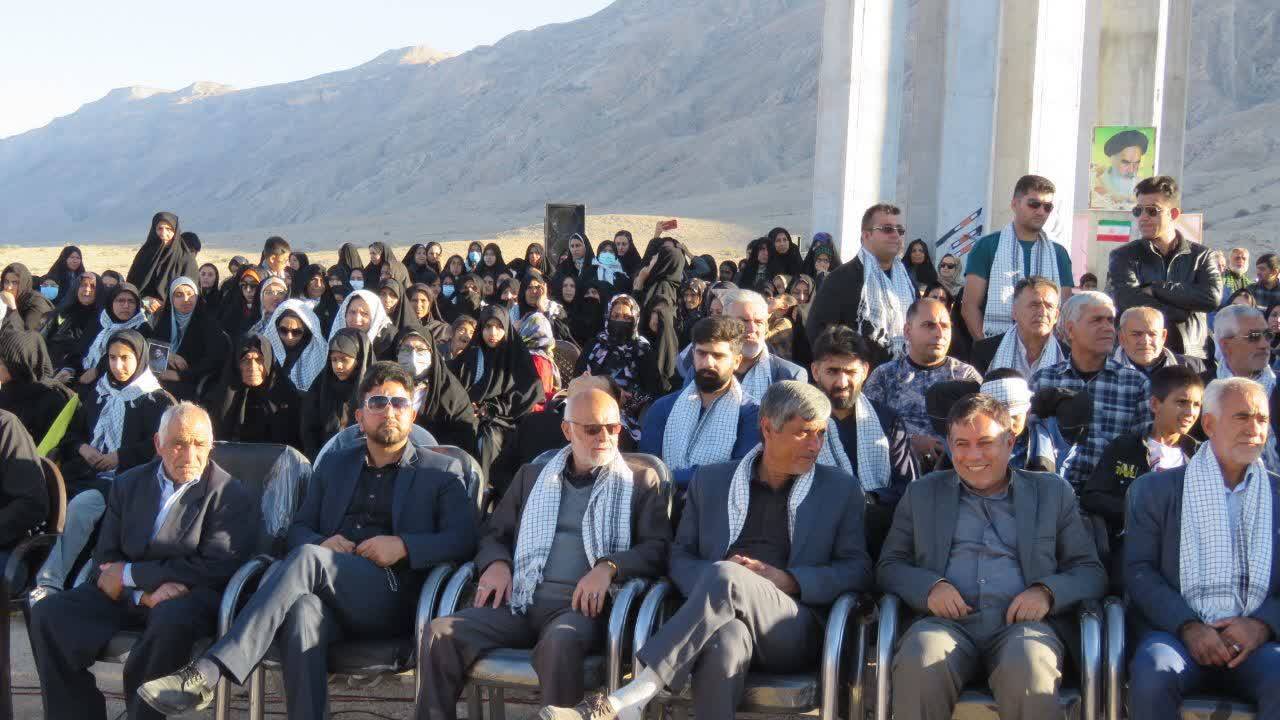 مراسم تشییع شهید گمنام در روستای آشنا
