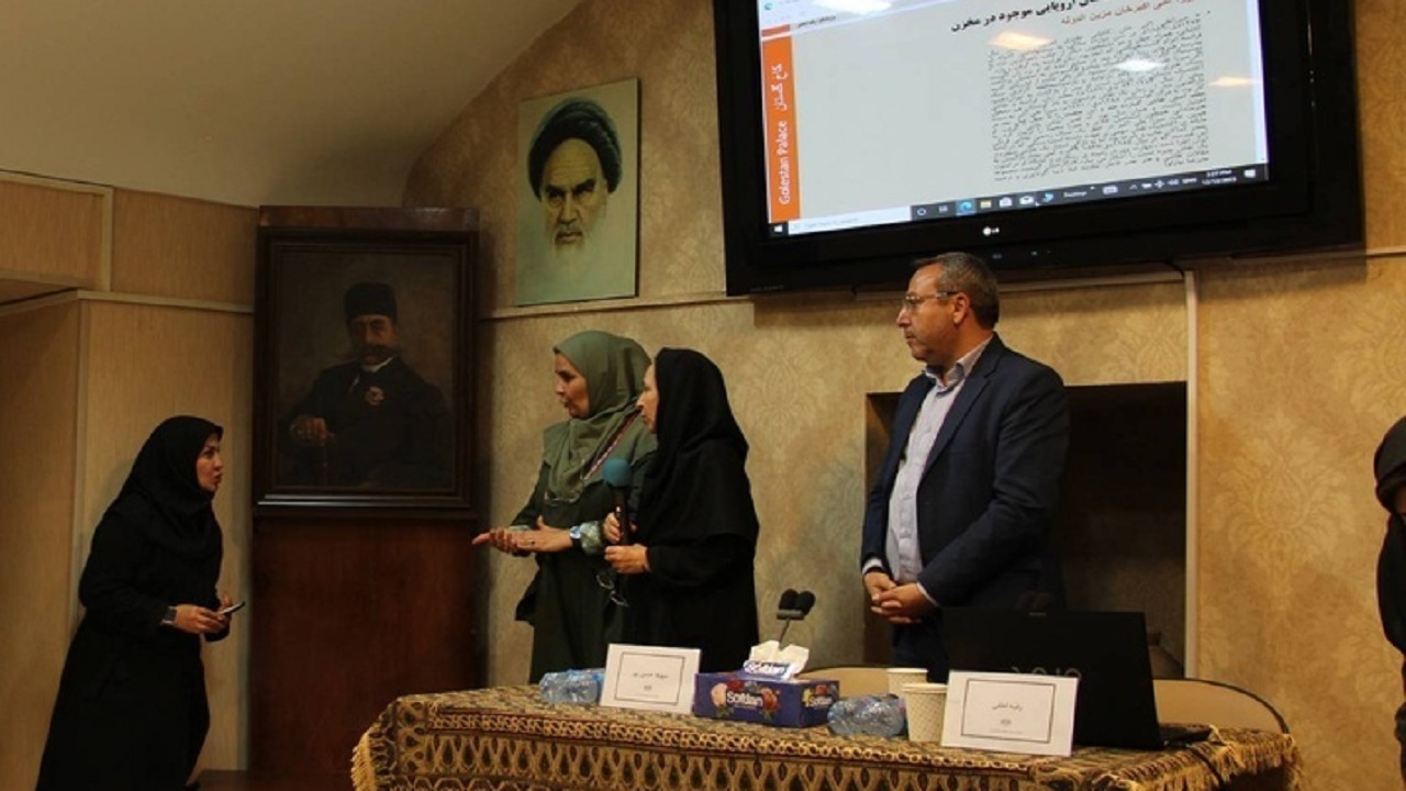 نمایش تابلوی نقاشی مظفرالدین شاه در کاخ گلستان