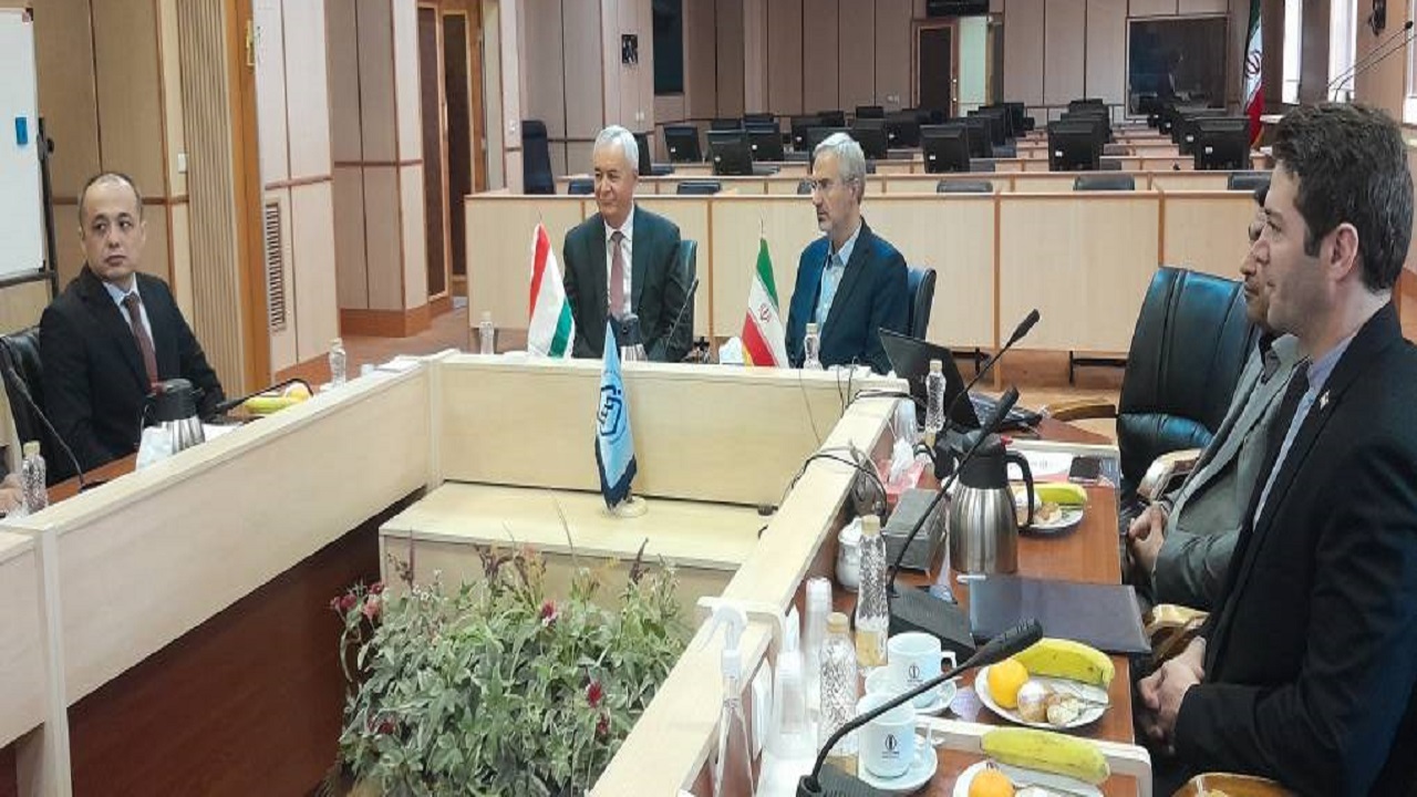 فعالیت پژوهشگران جوان در پردیس علم و فناوری پژوهشگاه ژنتیک در قالب ۳۰ شرکت دانش‌بنیان