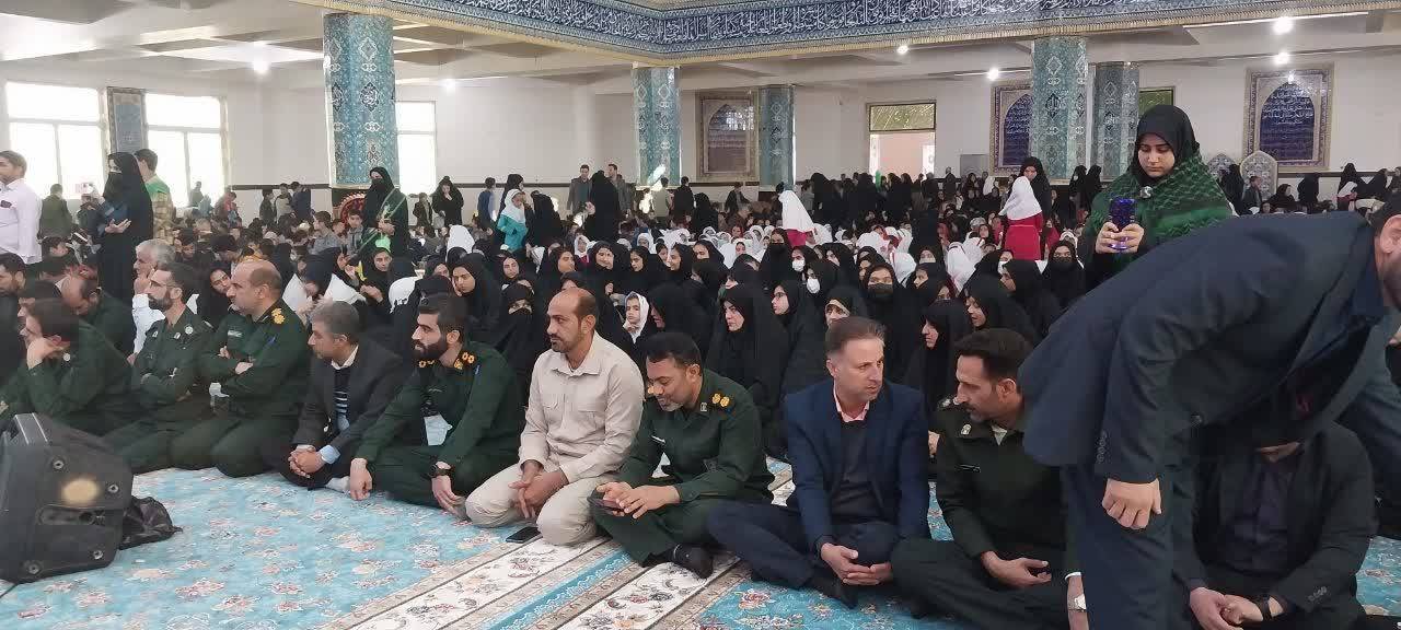 حضور مسئولان در آیین تجلیل قرآنی