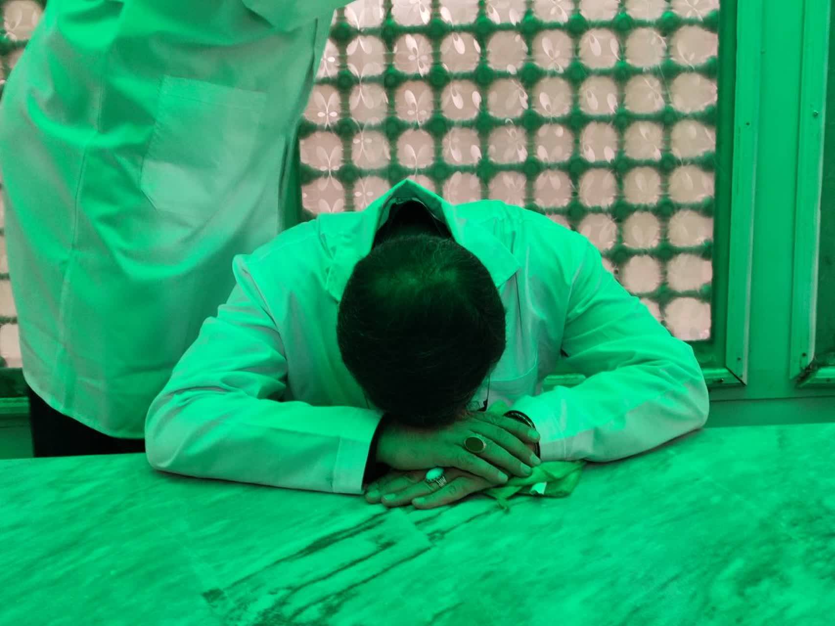 حضور خدام در مراسم غبارروبی و عطر افشانی