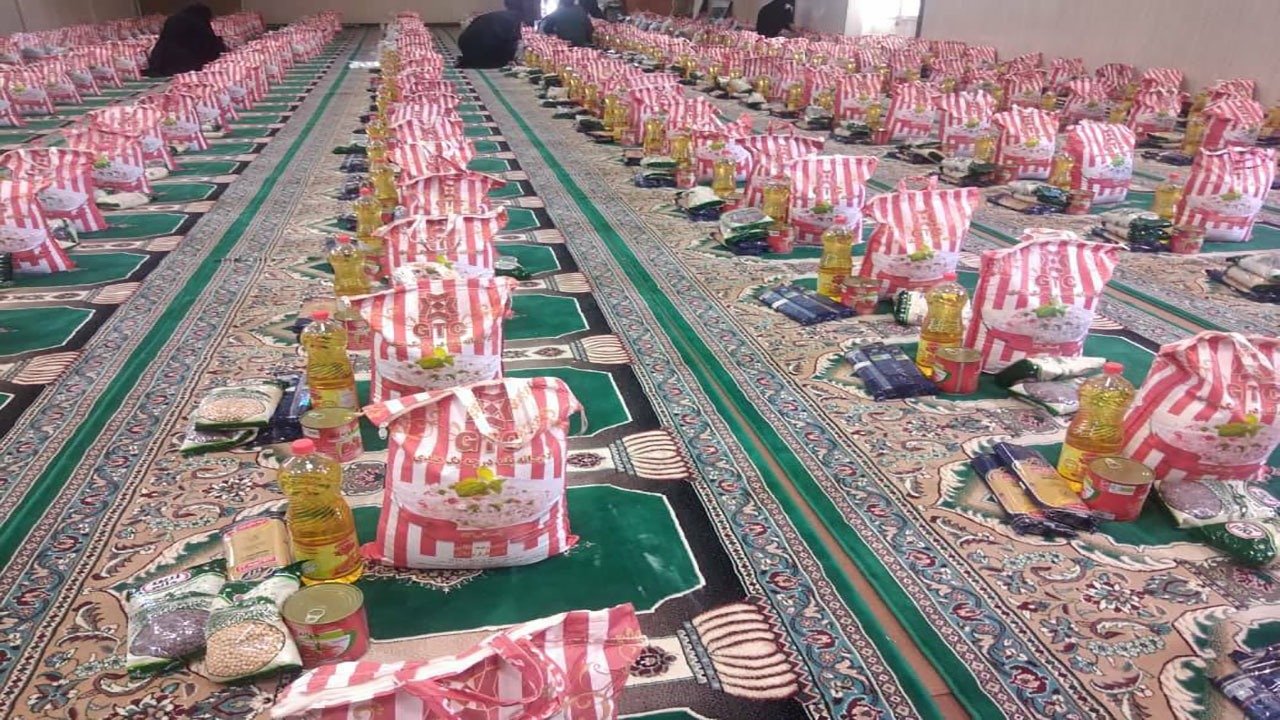 اهدای ۱۲۰ بسته حمایتی به خانواده زندانیان در زرند