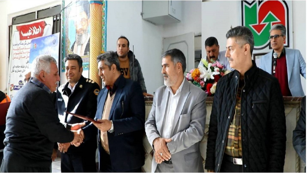 برگزاری مراسم گرامیداشت روز ملی حمل و نقل در سنندج