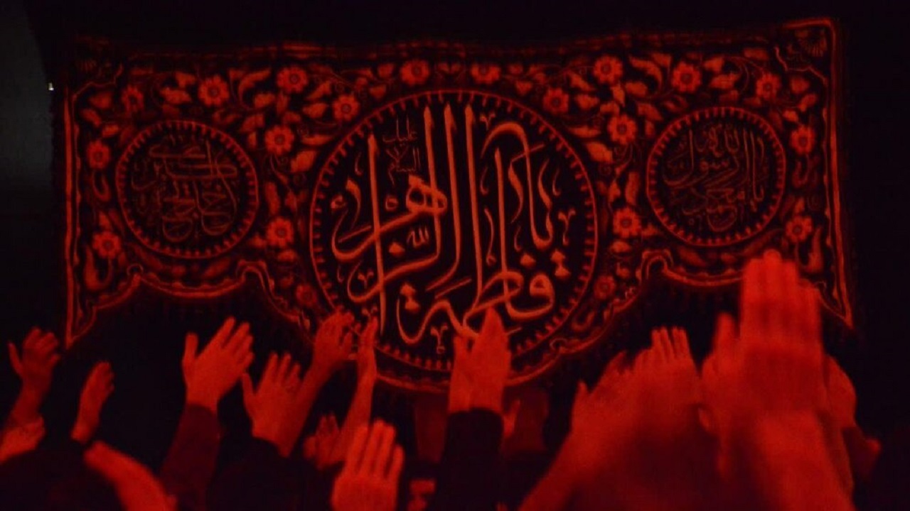 فیلمی از لحظه ناب عاشقی سوگواران فاطمی در فولادشهر اصفهان