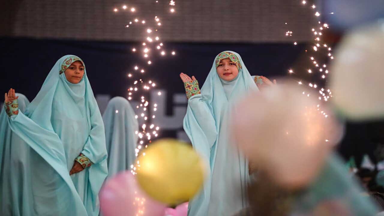  آغاز جشنواره سرود مدرسه عشق در قشم