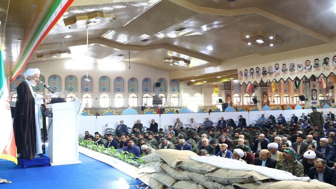 بسیج چتر امنیت کشور است