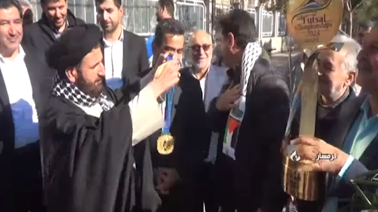 تجلیل از مدیر گرمساری تیم ملی فوتسال ناشنوایان
