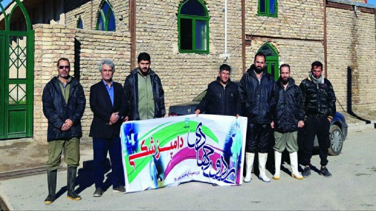 ارائه خدمات رایگان دامپزشکی در بوئین زهرا