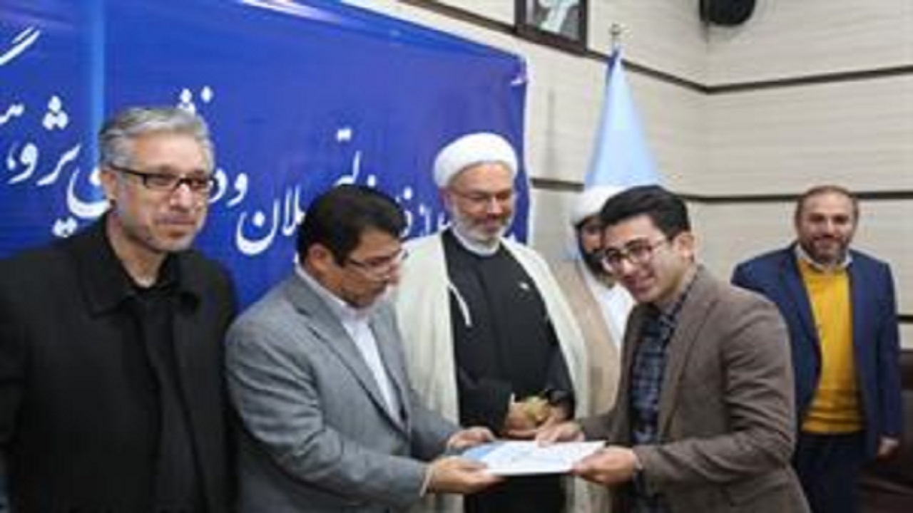 تولید ثروت و ایجاد رفاه با تکیه بر علم و تبدیل آن به فناوری امکان‌پذیر است