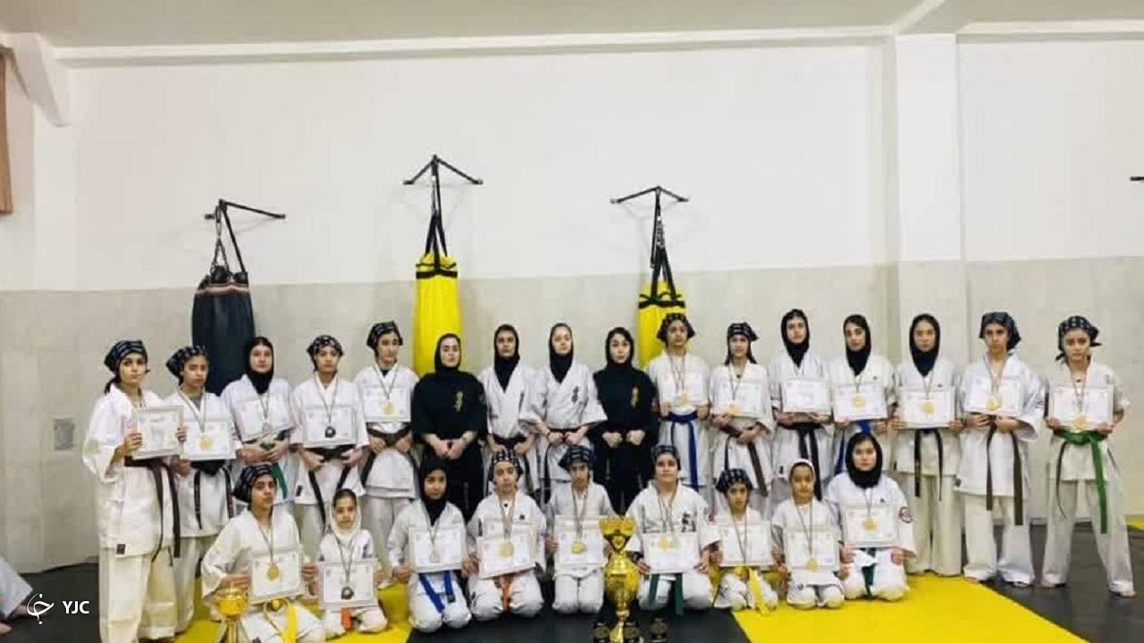 قهرمانی کاراته کا‌های مهابادی در مسابقات کاراته آزاد