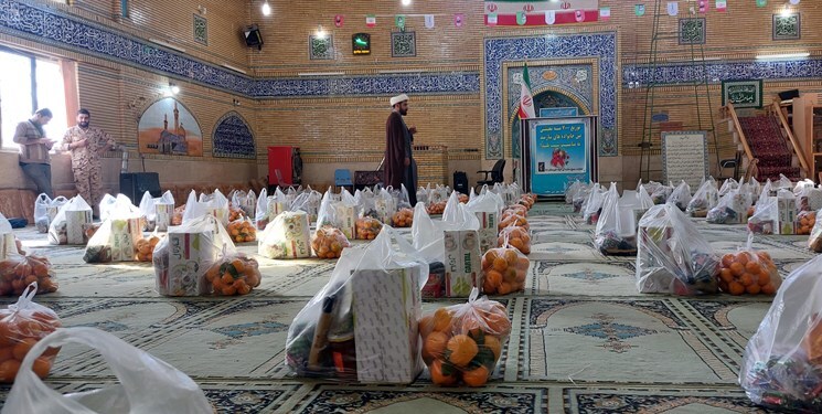 توزیع ۱۸۰۰ بسته «یلدای مهدوی» در رامهرمز 