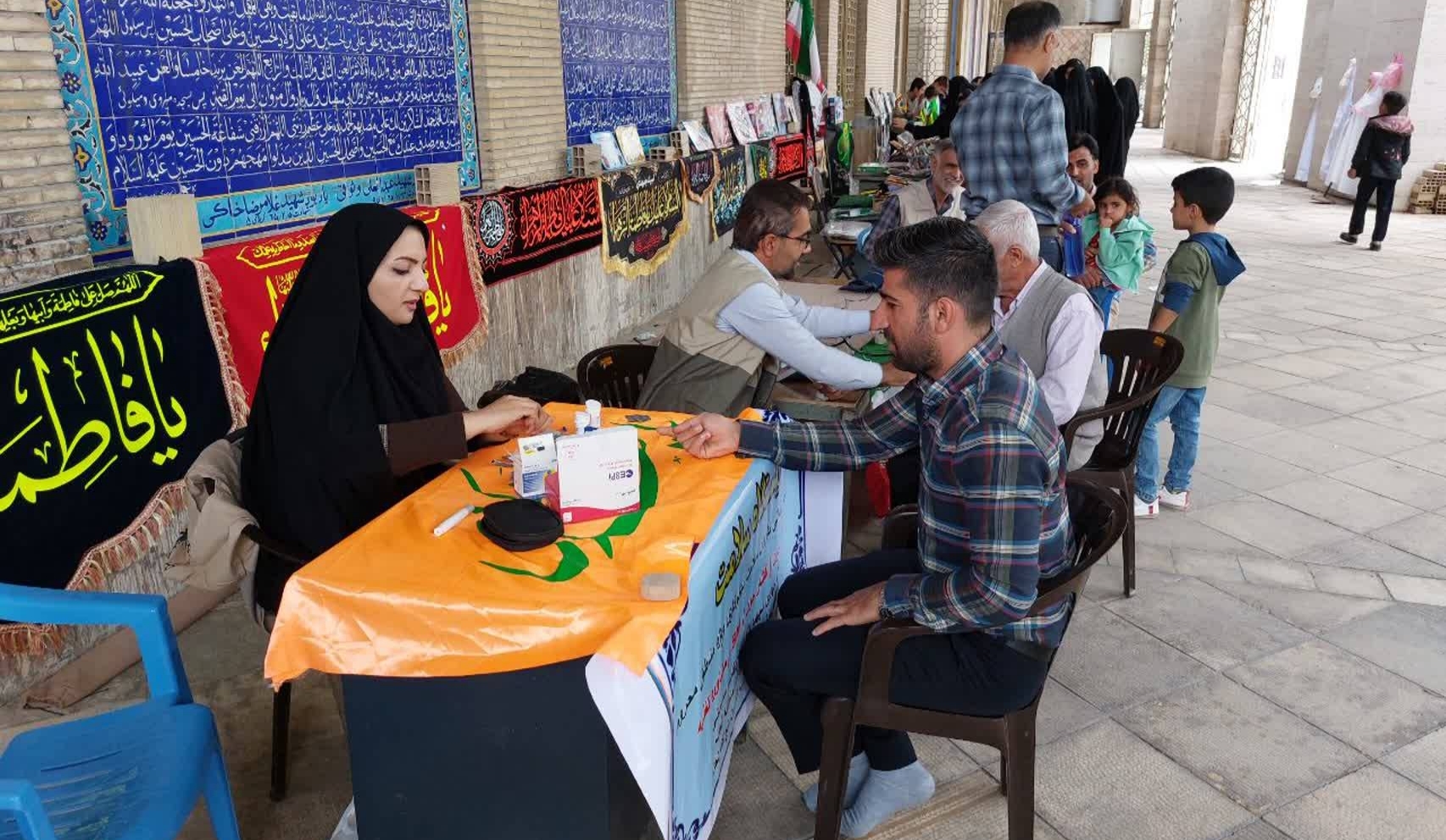 اجرای طرح جهادی درمانی به همت گروه جهادی سپهبد شهید سلیمانی در کازرون + تصاویر