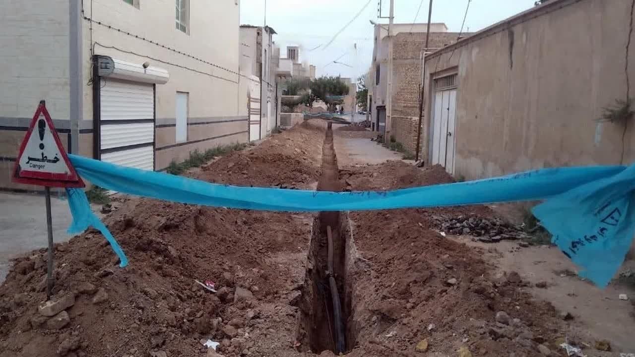 اصلاح ۱۵۰۰ متر از شبکه آبرسانی شهرستان میبد