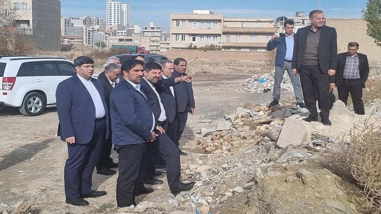 پاکسازی حریم رودخانه شهرچای ارومیه از وجود نخاله‌ها