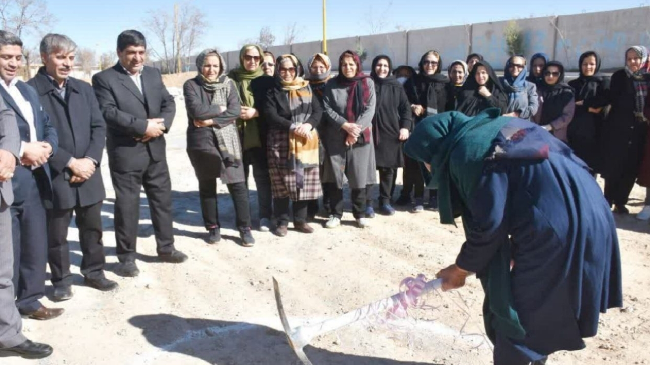 آغاز عملیات احداث سالن ورزشی چندمنظوره در پارک بانوان بروجن