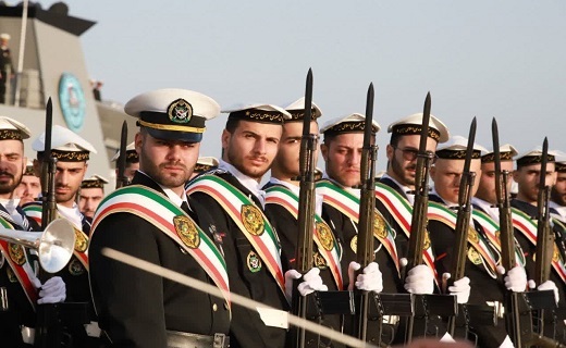 ناوشکن دیلمان امروز دل به دریا زد + تصاویر