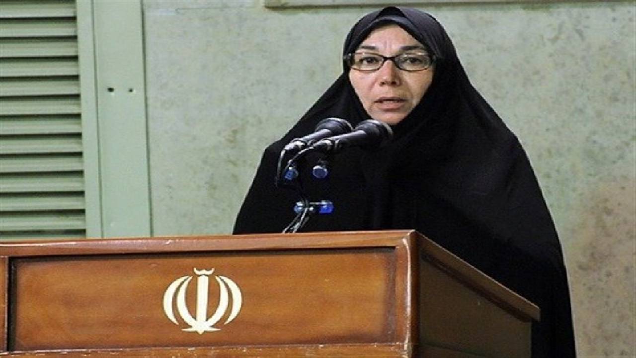 پروانه معصومی: نباید بگذاریم جنگ فراموش شود/ همیشه گفته‌ام رهبر انقلاب را دوست دارم + فیلم