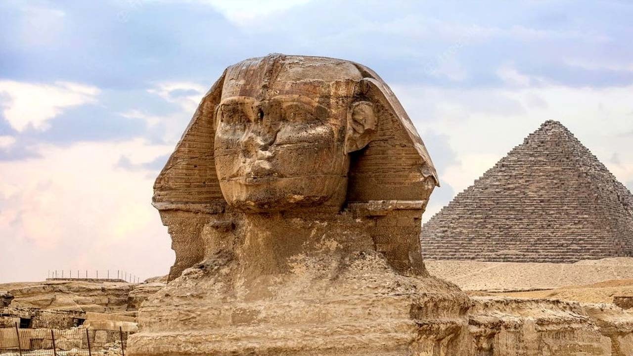 چرا فرعون اهرام مصر را باستانی می‌دانست؟‌