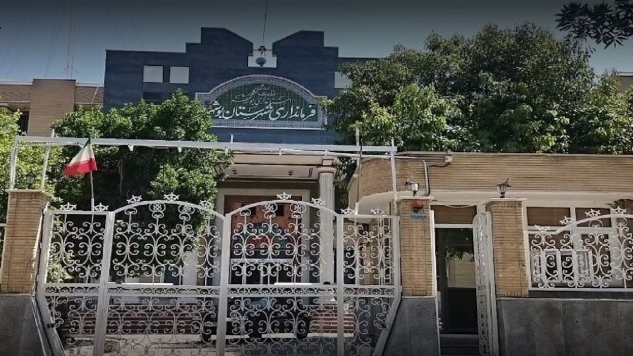 فرمانداری بوشهر رتبه اول استان را کسب کرد