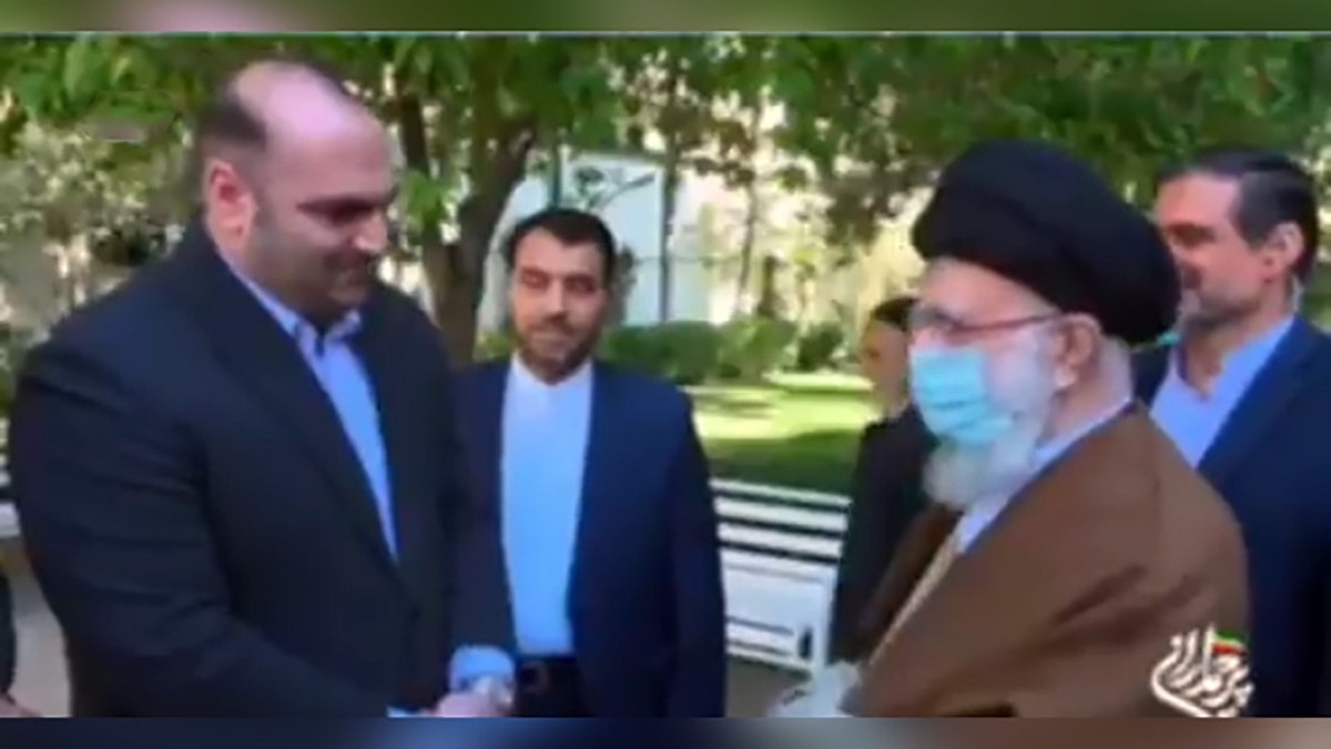 بغض تلخ جواد خیابانی در روز پدر روی آنتن تلویزیون + فیلم
