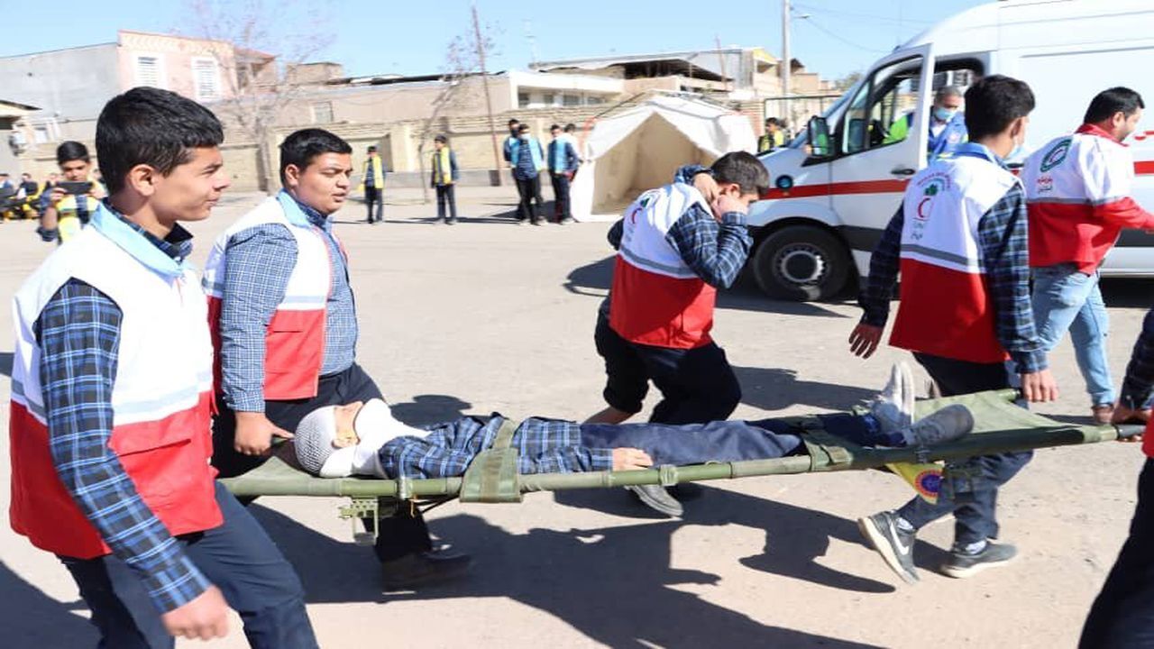 مانور زلزله در ۱۱۰۰ مدرسه سمنان برگزار می‌شود