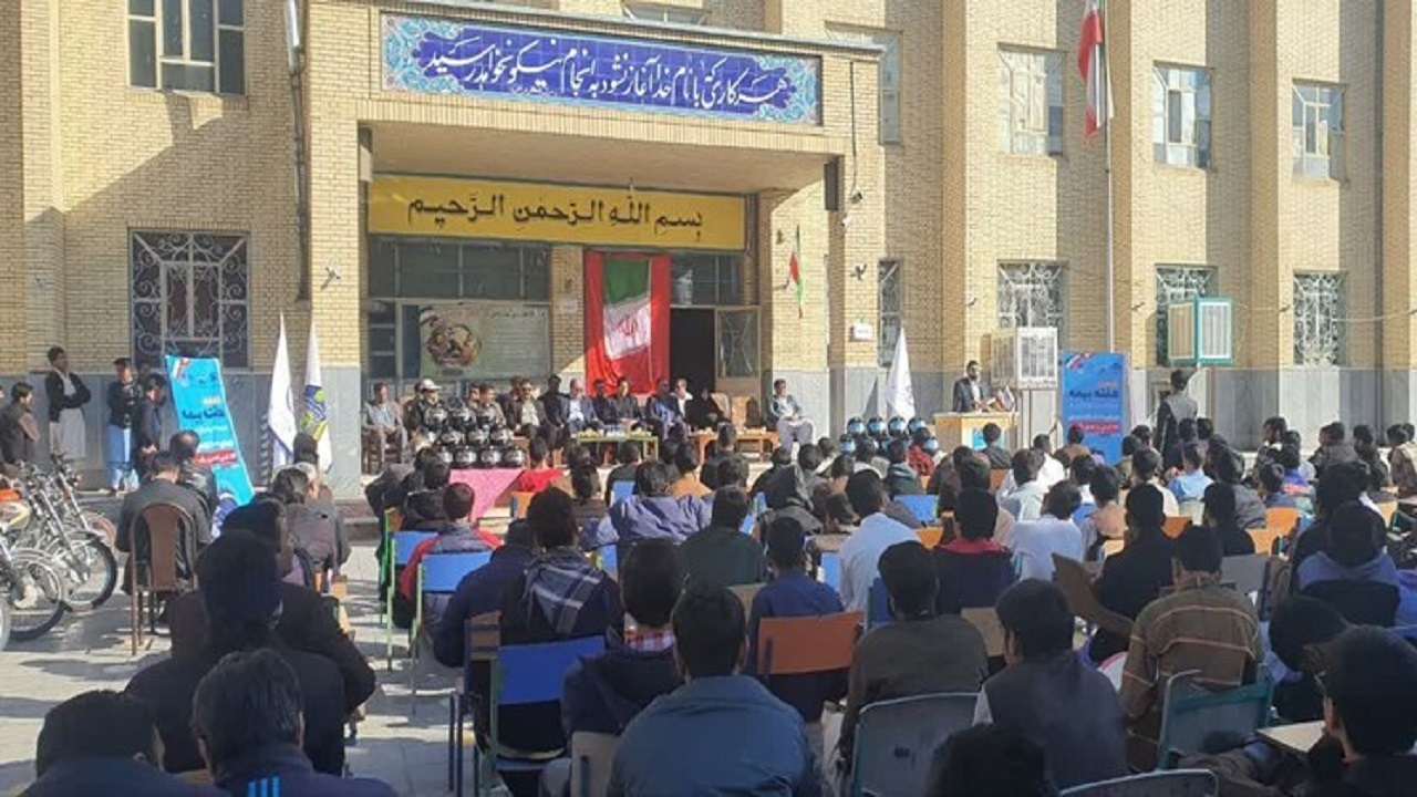 اجرای طرح ارتقا ایمنی پدران موتورسوار در زاهدان