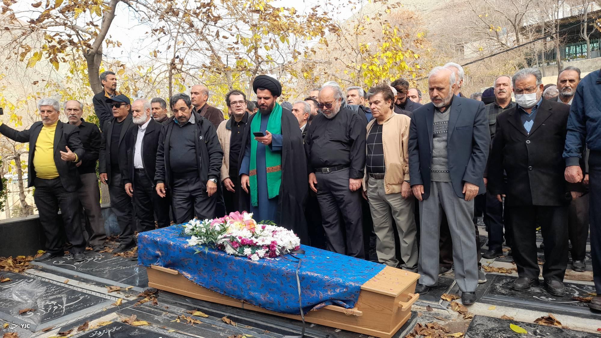 پیکر پروانه معصومی
