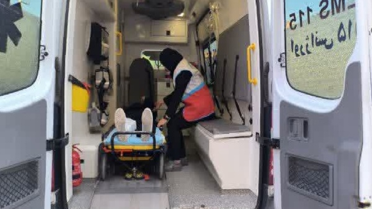 بیست و پنجمین مانور سراسری زلزله و ایمنی در مدارس باغملک برگزار شد

 