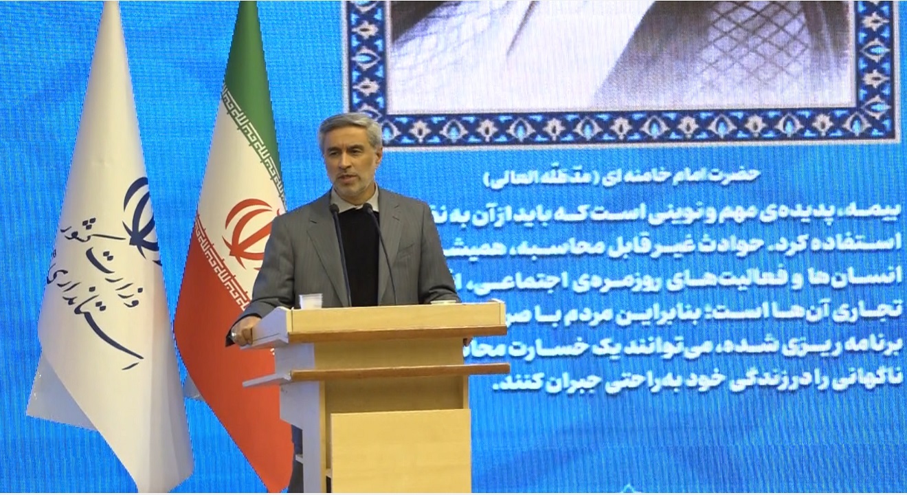 صنعت بیمه روی راه‌آهن همدان- ملایر سرمایه‌گذاری کند