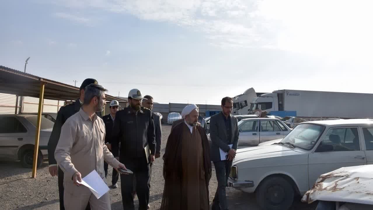 مهلت ۲۰ روزه دادستان برای تعیین تکلیف وسایل نقلیه رسوبی در پارکینگ‌های بیرجند