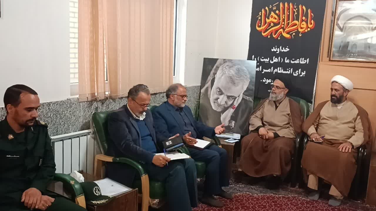 فعالین رسانه در زمینه جهاد تبیین اقدام کنند