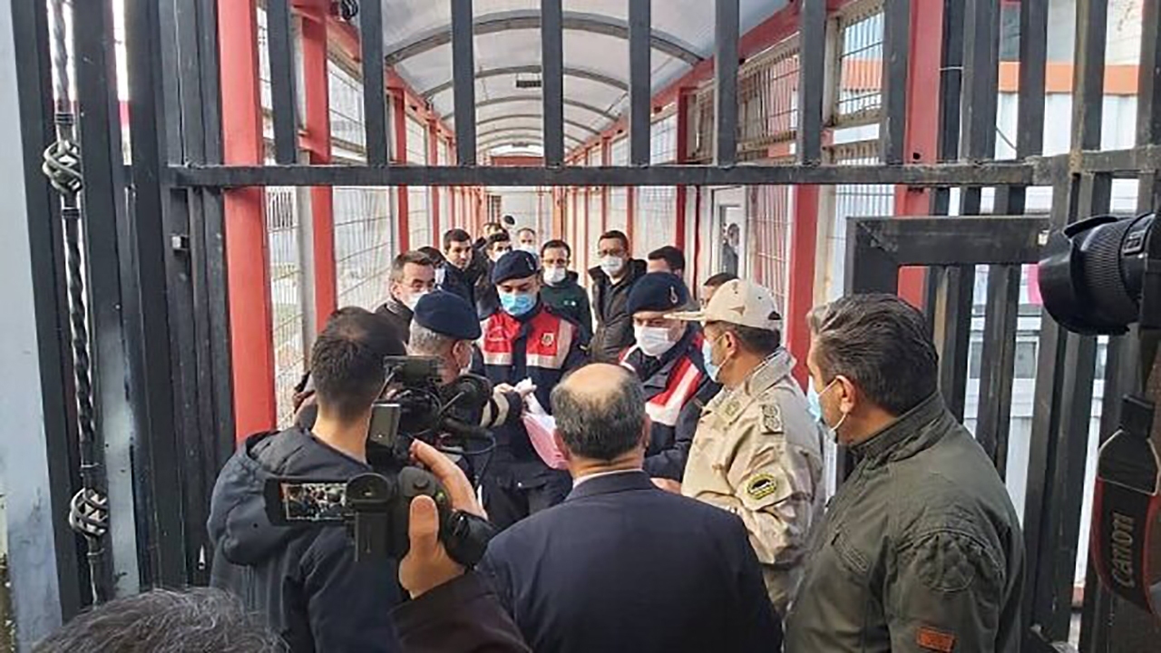 فردا، تحویل ۱۱ نفر از هموطنان زندانی در ترکیه به ایران