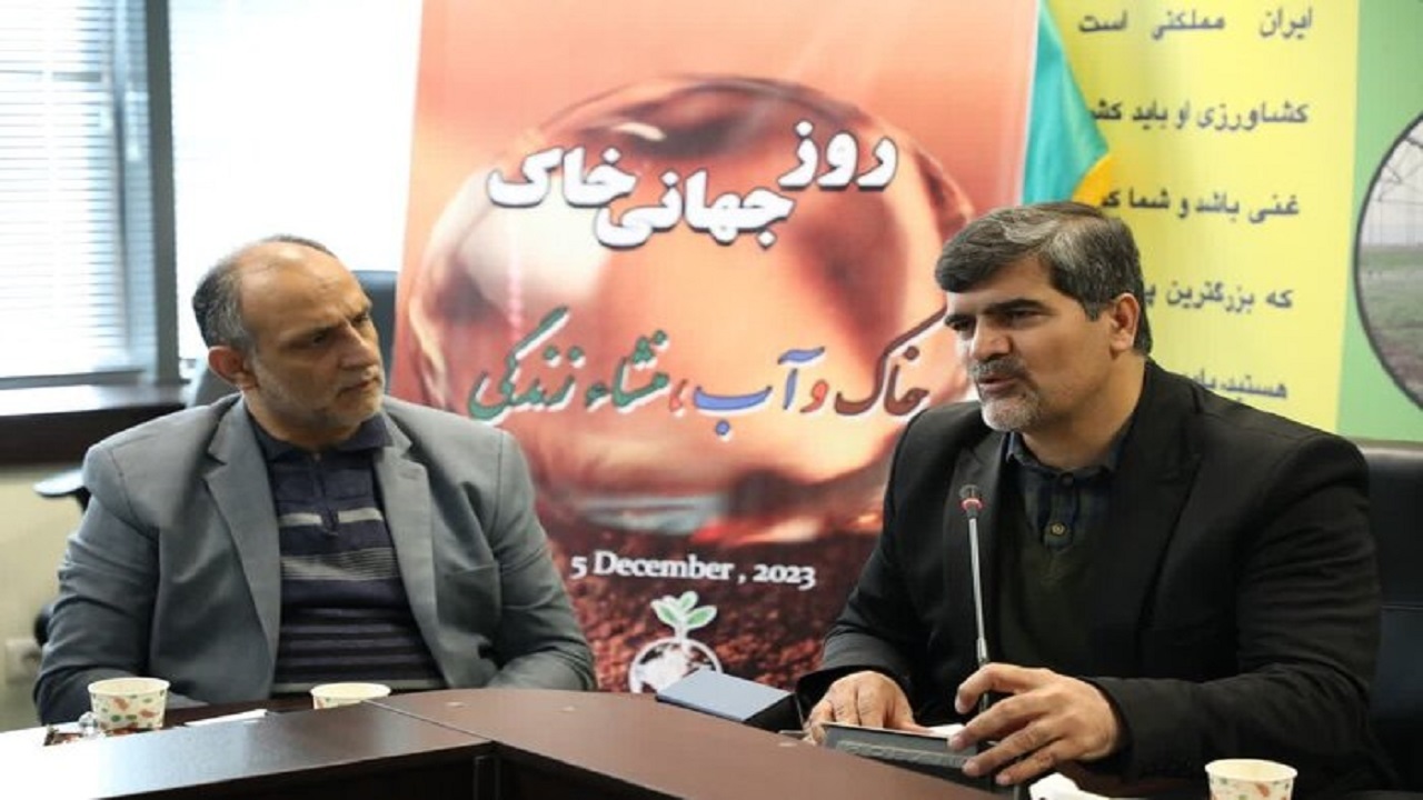 طرح‌های مصرف بهینه کود و سم در مزارع قم برای حفظ سلامت خاک اجرا شد