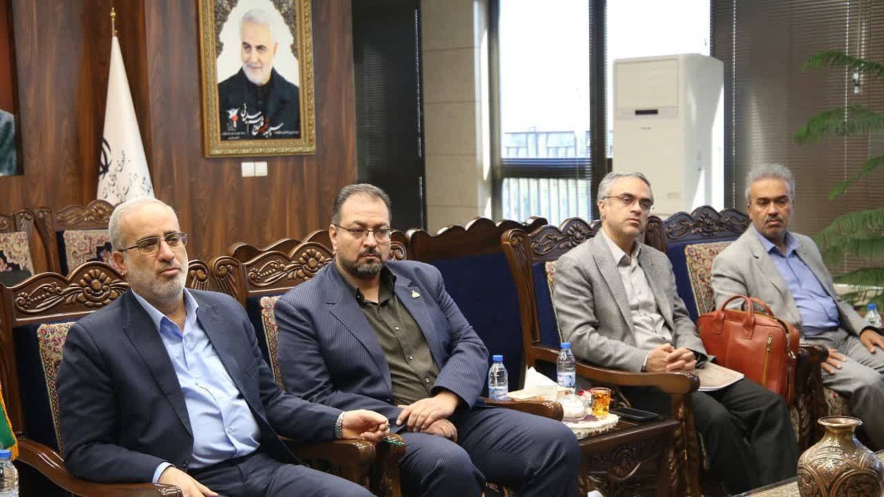 گاز محوریت اصلی را در توسعه صنایع استان دارد