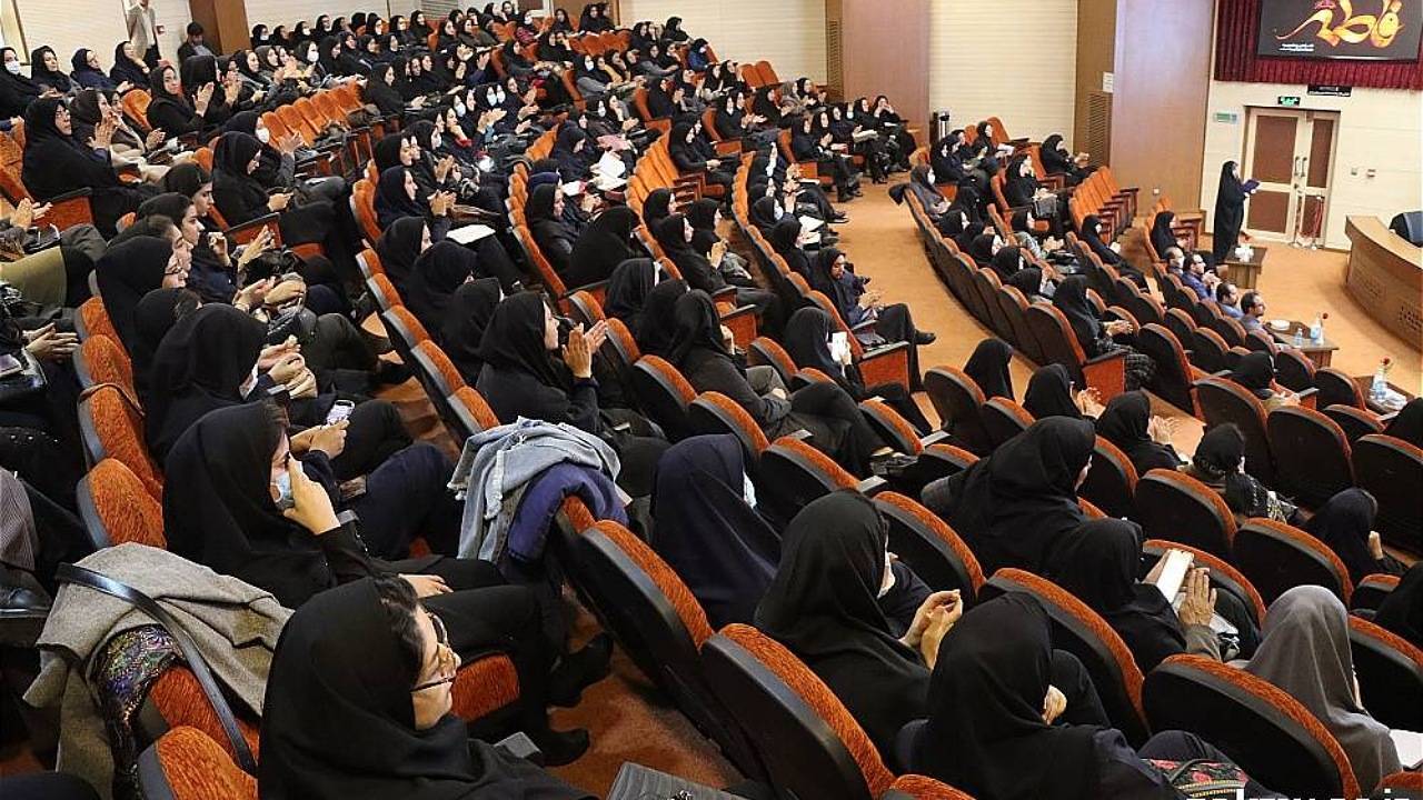 برگزاری همایش دست‌های مهربان در کرمان